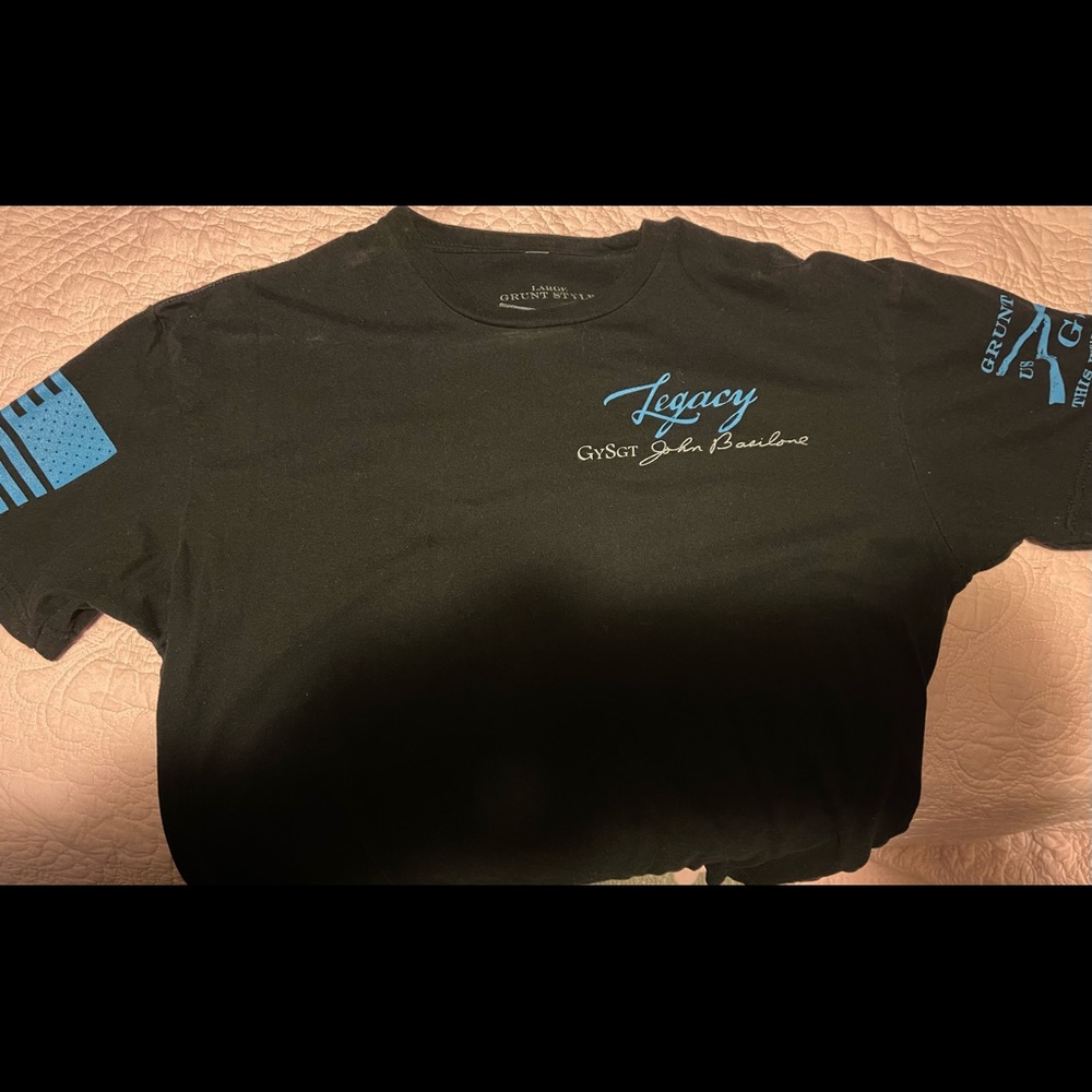 Grunt style - Mens Size L - Legacy John Basilone - Tshirt